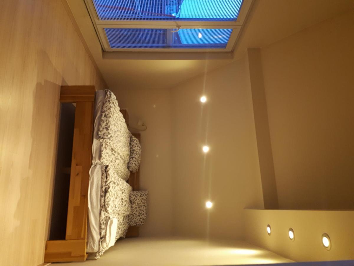 Utulny Apartman V Bratislava 15 Bagian luar foto