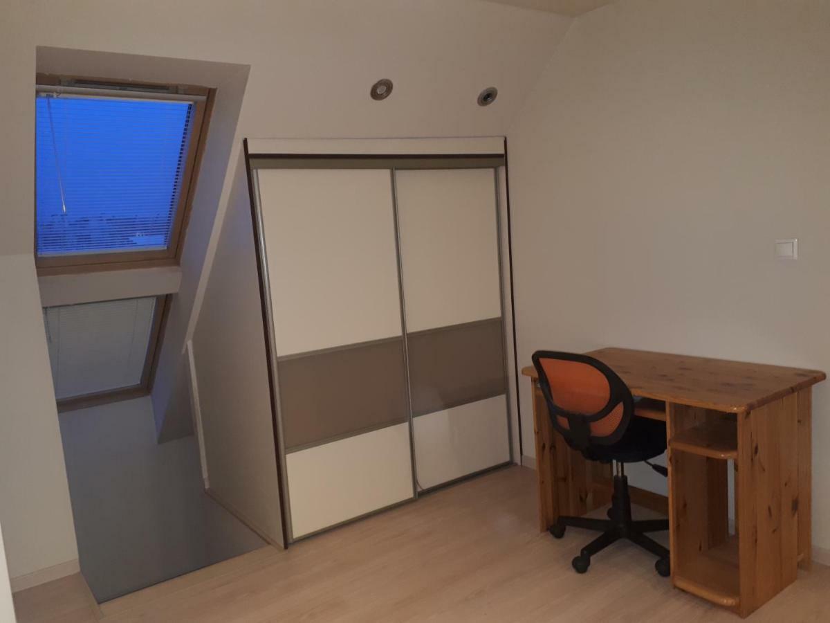 Utulny Apartman V Bratislava 15 Bagian luar foto