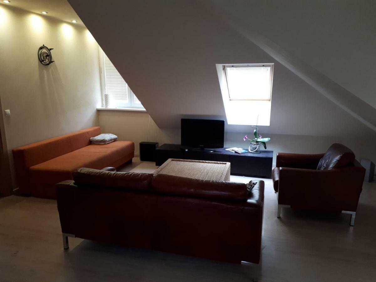 Utulny Apartman V Bratislava 15 Bagian luar foto