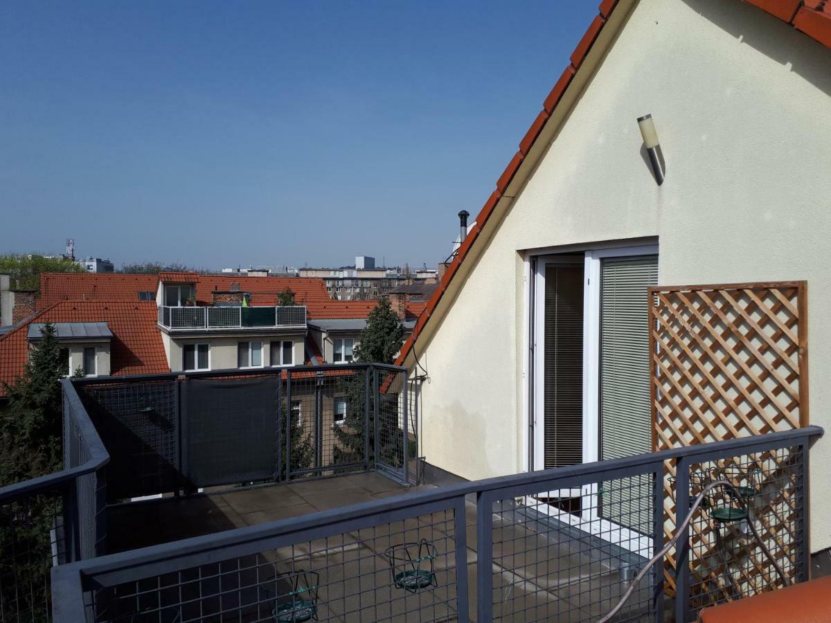 Utulny Apartman V Bratislava 15 Bagian luar foto